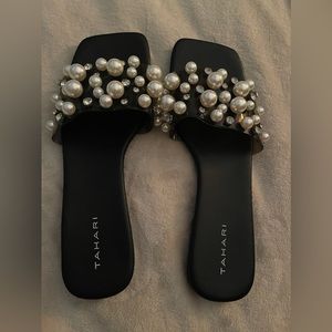 Tahari Larissa Sandals